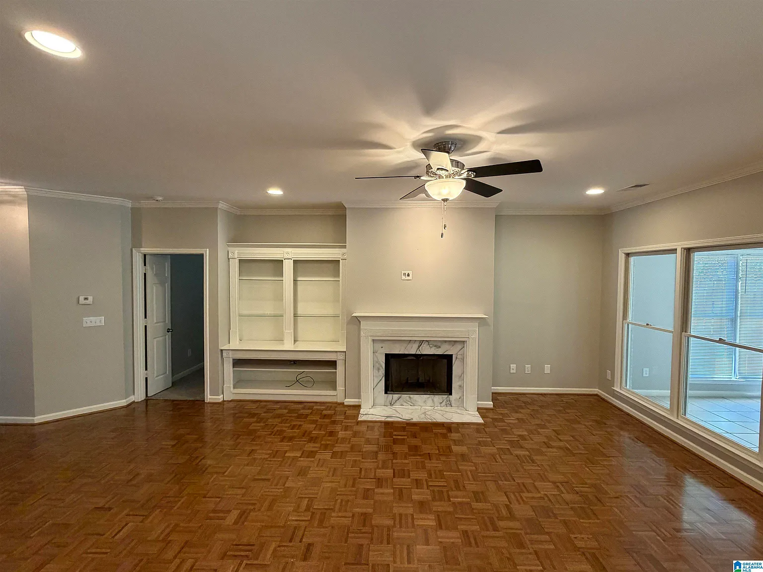 3 bed, 2.0 bath, 1736 sqft, $2,350 — Photo 2