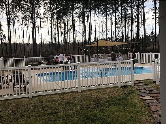 2nd image of 988 Kristen Dr