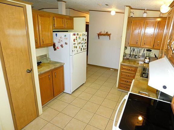 4th image of 1721 Conifer Ave