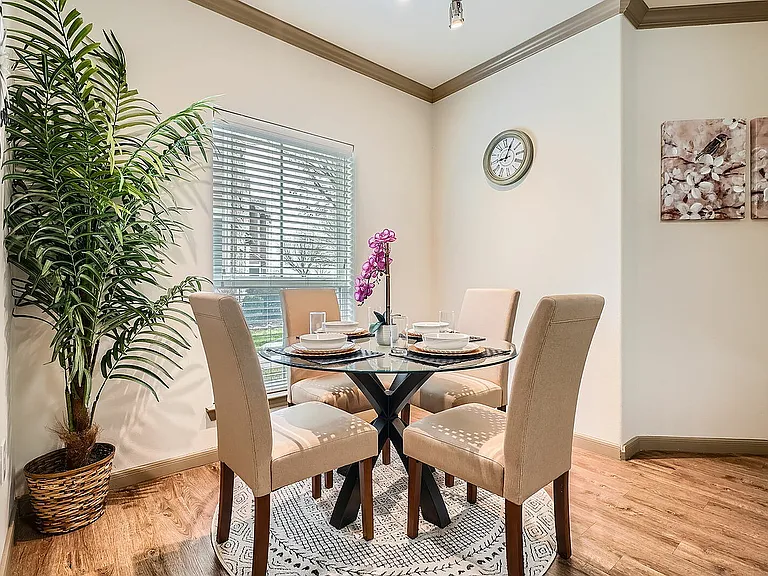 Eaglebrook Apartments Breakfast Area