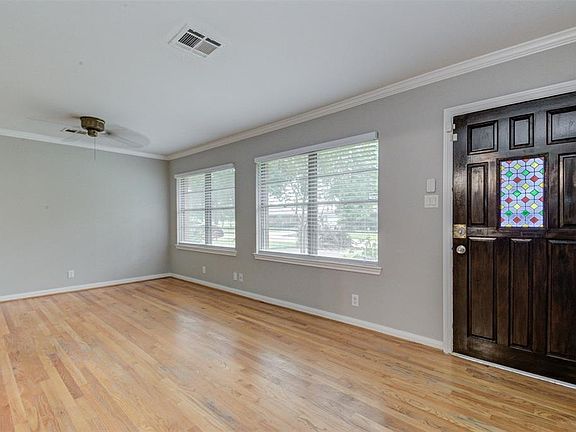 3rd image of 2219 Wakefield Dr
