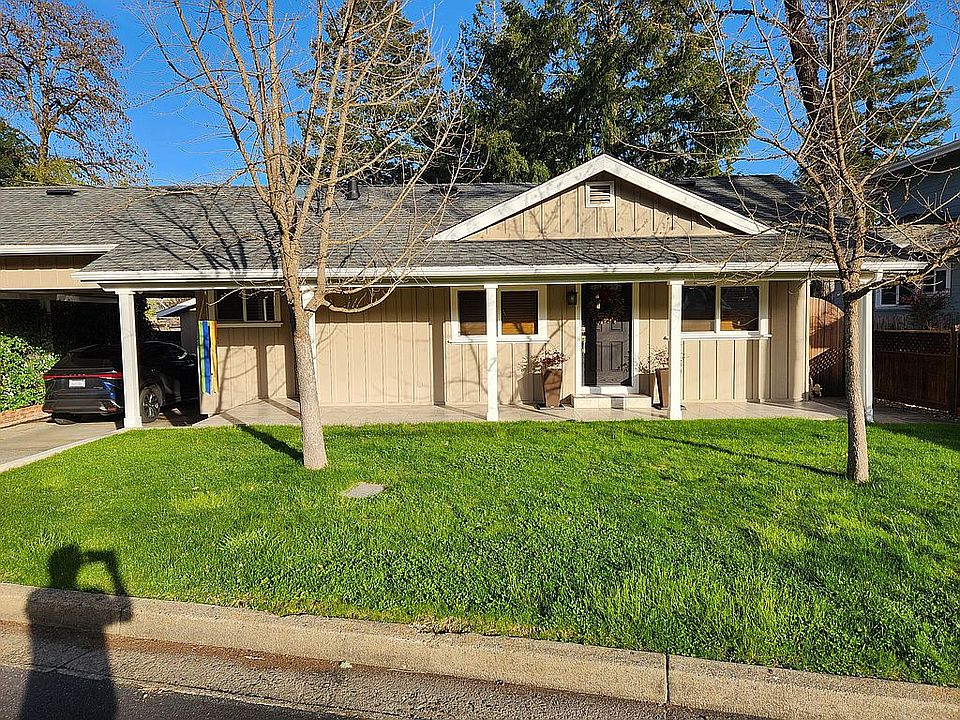 2nd image of 129 Park Pl