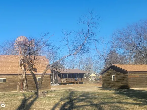 501 NW 6th St, Leon, IA 50144