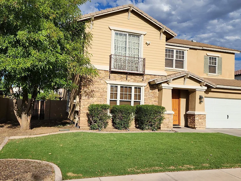 3094 S Ashley Dr — Photo 2