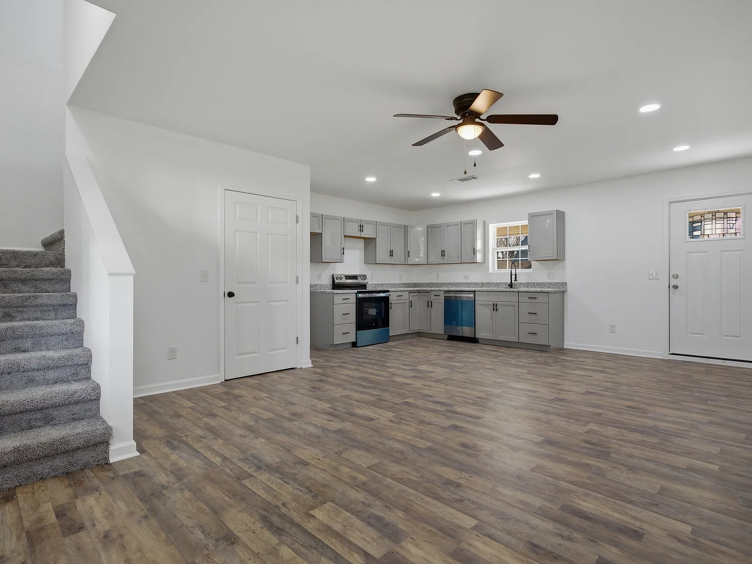 3 bed, 1650 sqft, $1,950 — Photo 4
