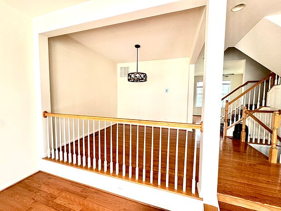 5th image of 3381 Beechcliff Dr