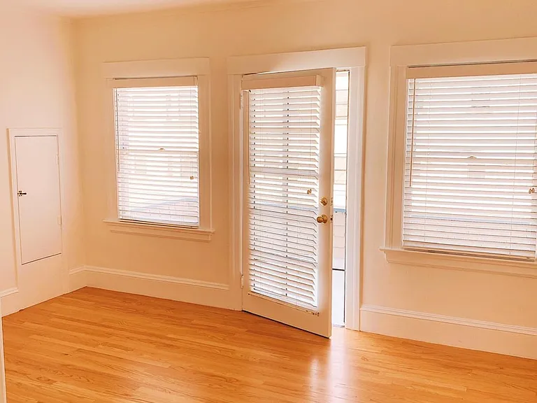 5463B Lawton Ave — Photo 10