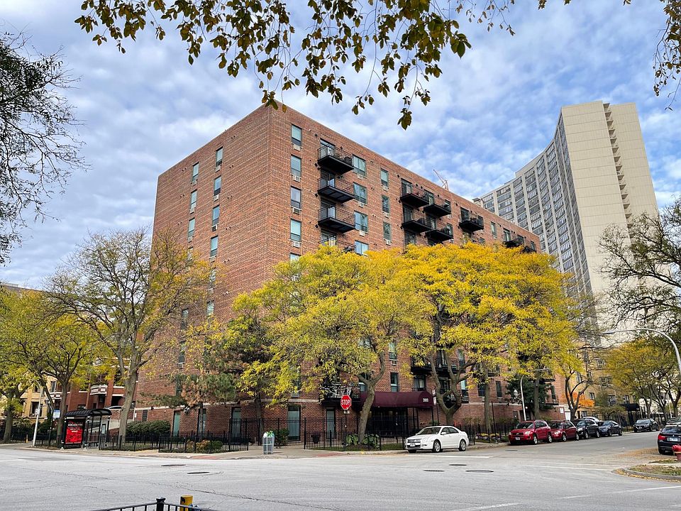 1st image of 3900 N Pine Grove Ave #P-30