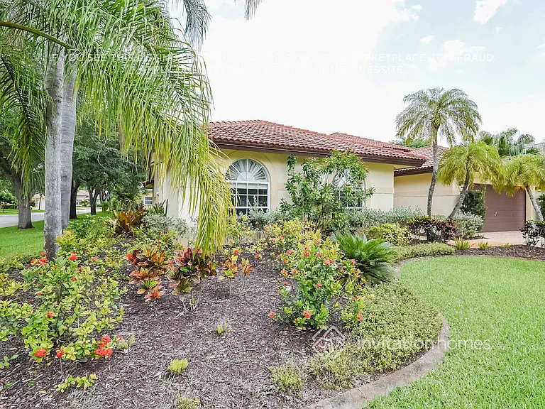 4645 NW 99th Ln — Photo 3