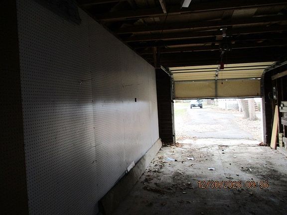 3rd image of 413 W Main St