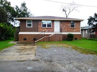 704 Toby Rd W, Gonzales, LA 70737