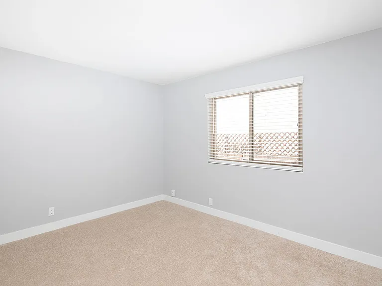7601 Eads Avenue — Photo 37