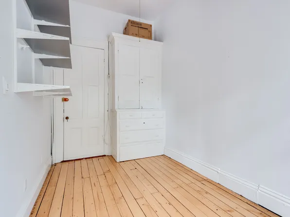 445 Grand Street image 13 of 28