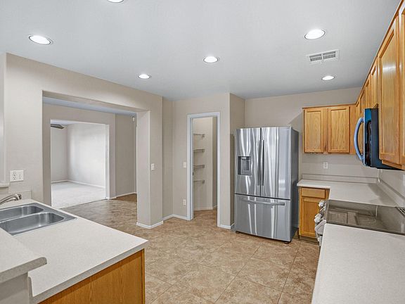 5th image of 15422 N 169th Ln