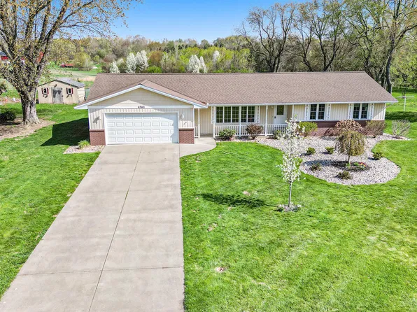 4743 Diamond Dr, Hamilton, MI 49419