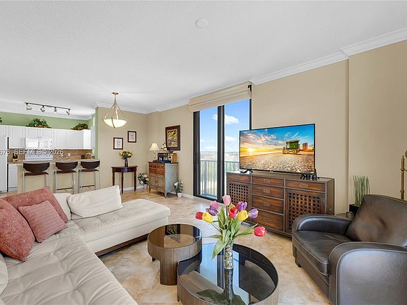 3rd image of 651 Okeechobee Blvd APT 1002
