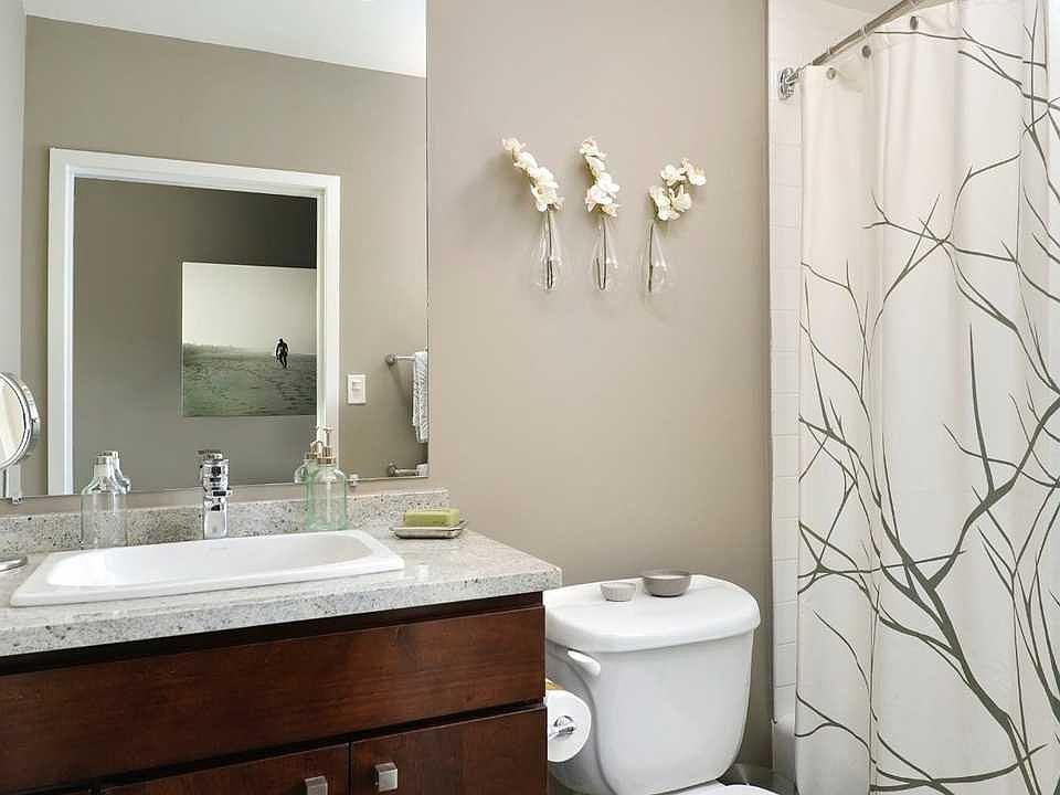 1st image of 820 N La Salle Dr #2501