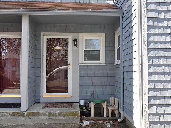 3rd image of 79 Duke St Unit 10