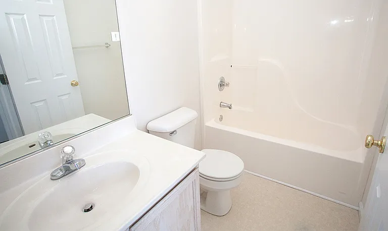 1334 Devon Ln — Photo 8