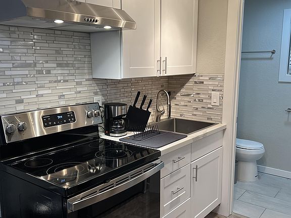 5th image of 5009 NE Hazel Dell Ave #7