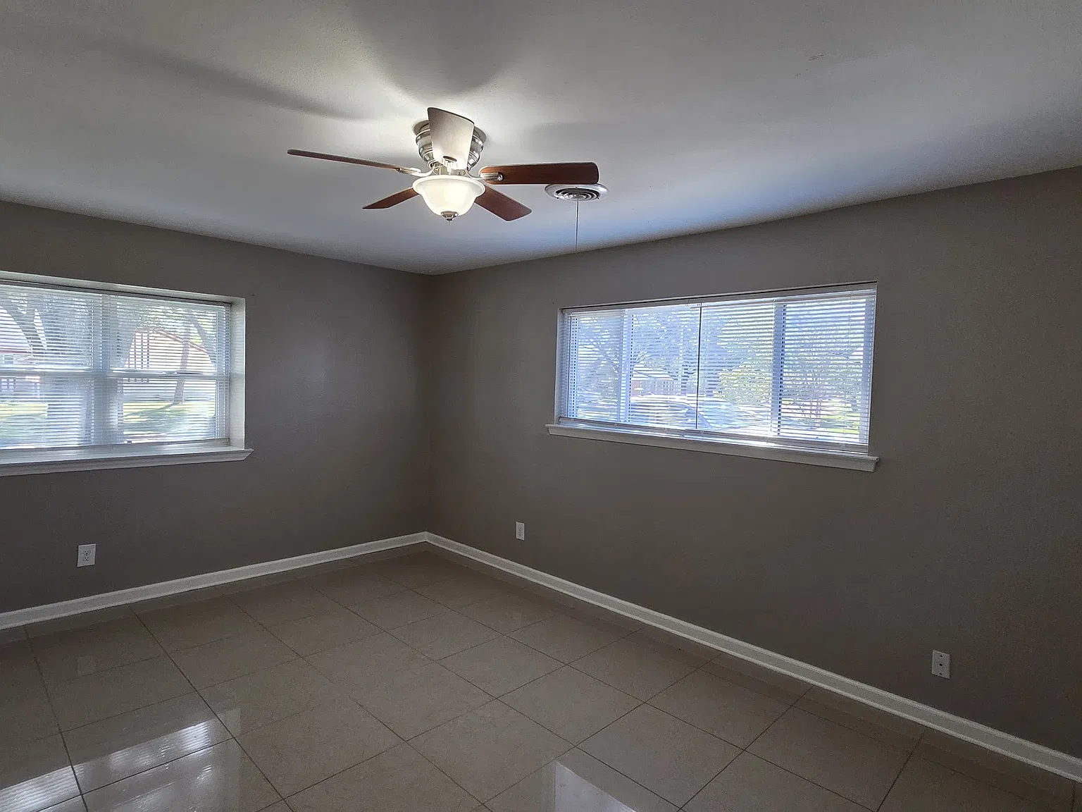 3 bed, 1836 sqft, $2,150 — Photo 2