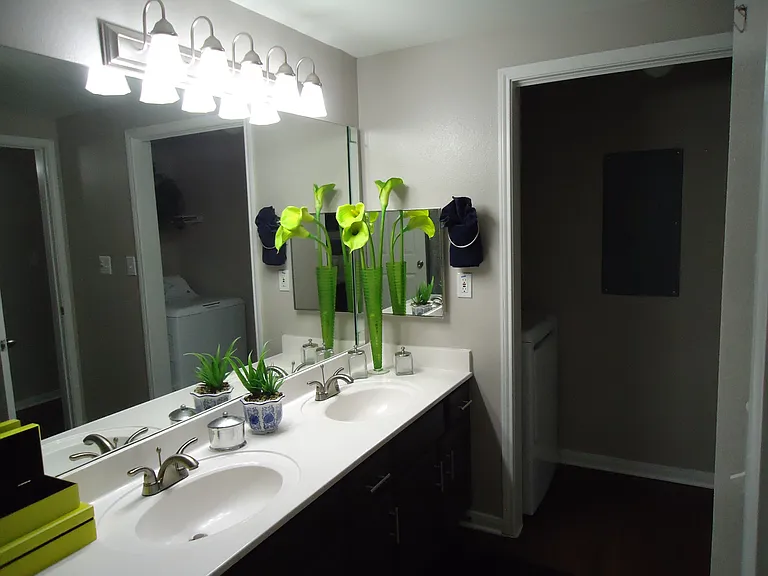 2921 Briarpark Dr — Photo 30