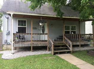 507 E Main St, California, MO 65018