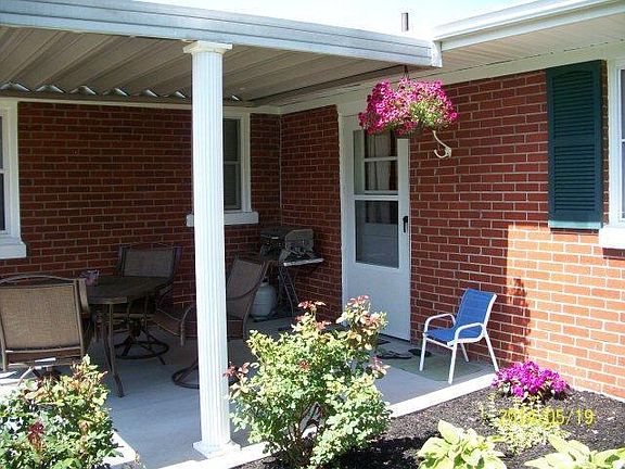 3rd image of 103 Pin Oak Dr