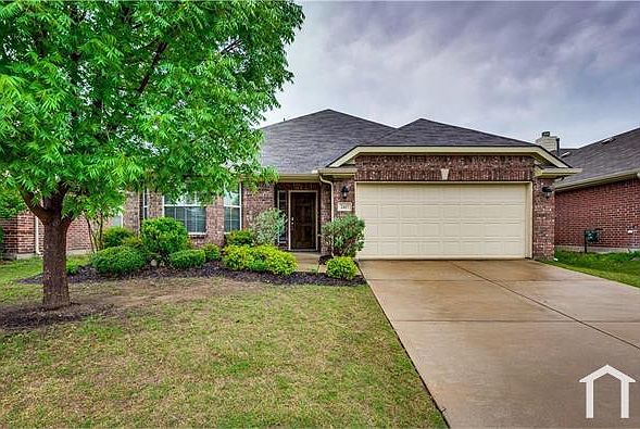 1st image of 2417 Castle Creek Dr