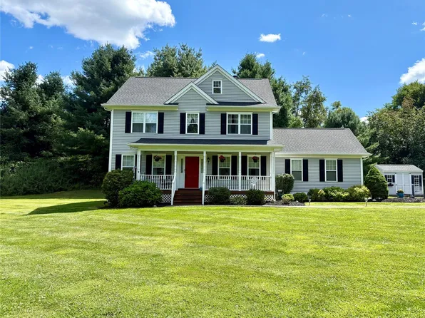 11 Reynolds Road, Poughquag, NY 12570