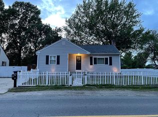 17 Stewart St, Dracut, MA 01826