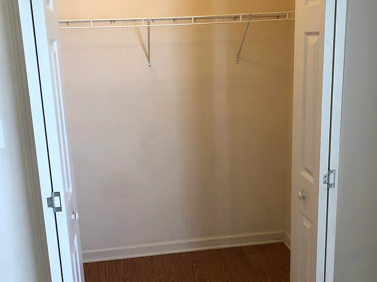 433 W Brevard St — Photo 14