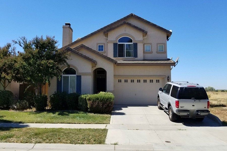 1st image of 998 Lakeport Way