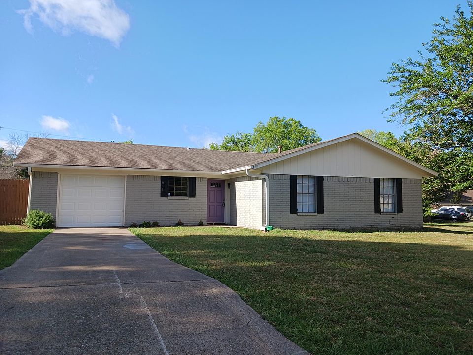 601 Oakridge Cir, Corsicana, TX 75110 | Zillow