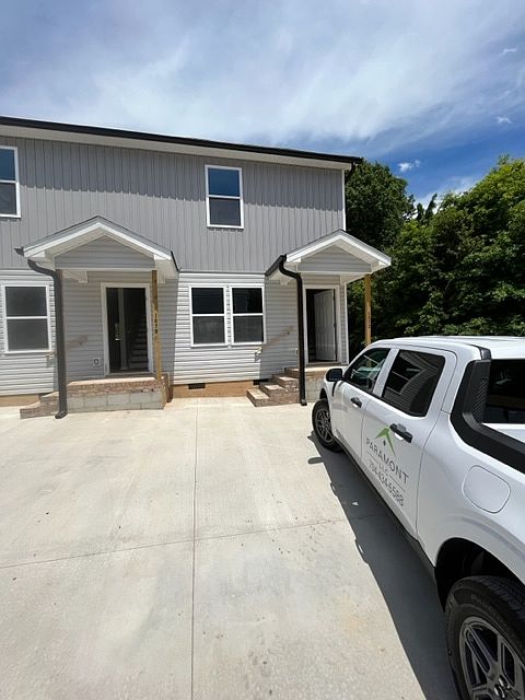 1st image of 107 Alexander Ln #C