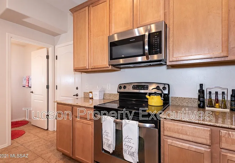 2442 E Emerald Moon Dr #1 — Photo 4