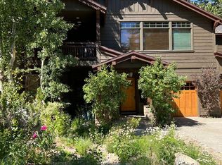 318 Saint Anton Cir, Mammoth Lakes, CA 93546