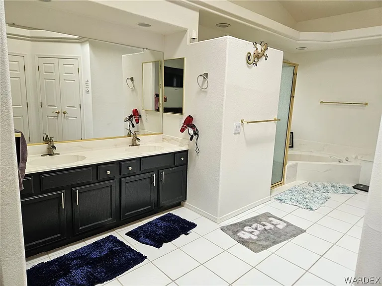 2068 E Lago Grande Bay — Photo 11