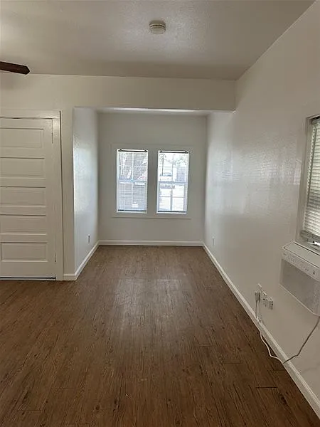 1 bed, 1.0 bath, 740 sqft, $1,275 — Photo 3