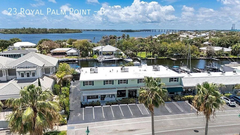 23 Royal Palm Point #B Waterfront — Photo 2