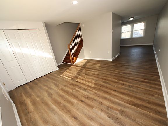 4th image of 1606 Wentworth Ave