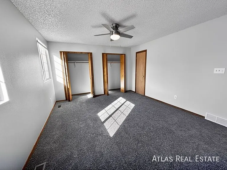 3820 Dolphin Cir — Photo 18