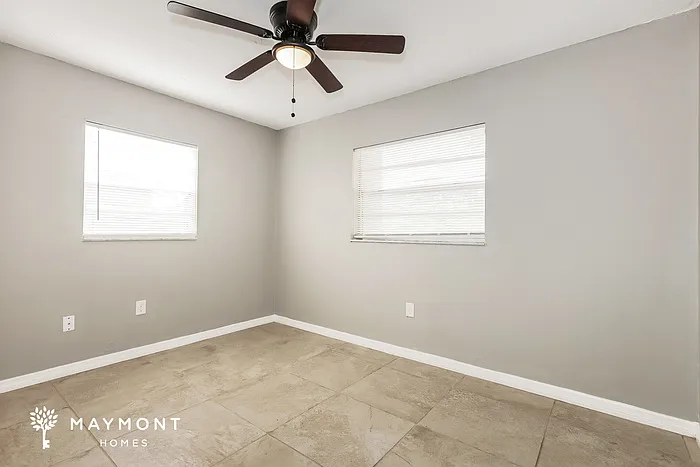 58 Marshall Ln — Photo 11
