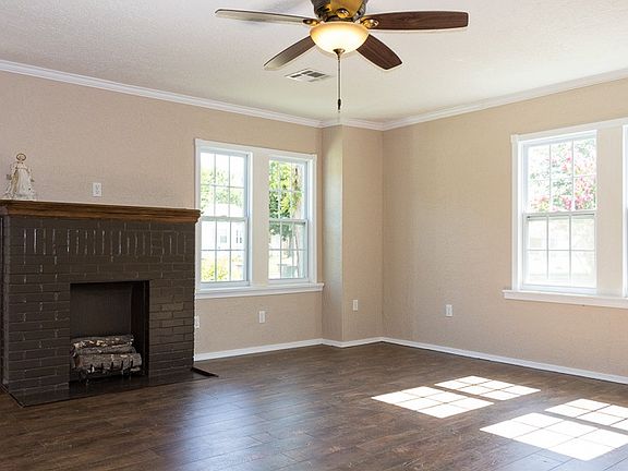 2nd image of 1138 NW Oak Ave