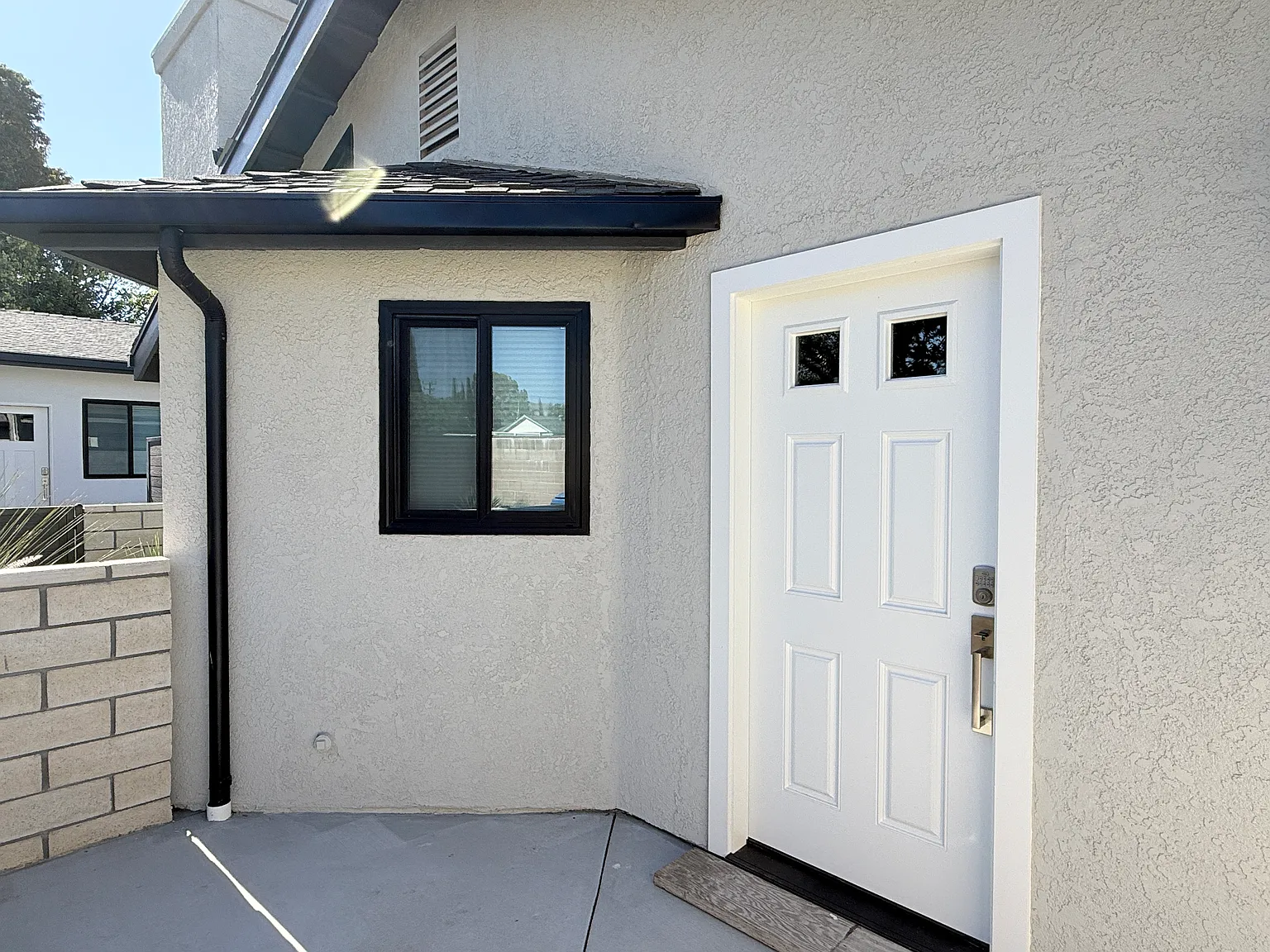Studio, 500 sqft, $2,150 — Photo 2
