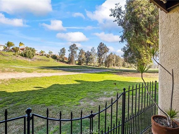 3rd image of 38914 Paseo De Oro