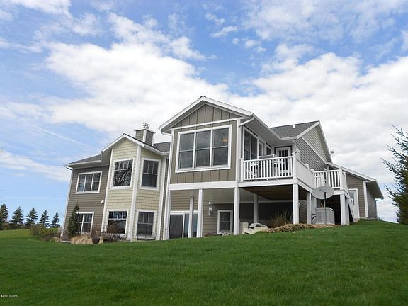 3rd image of 1411 W Waters Edge Dr