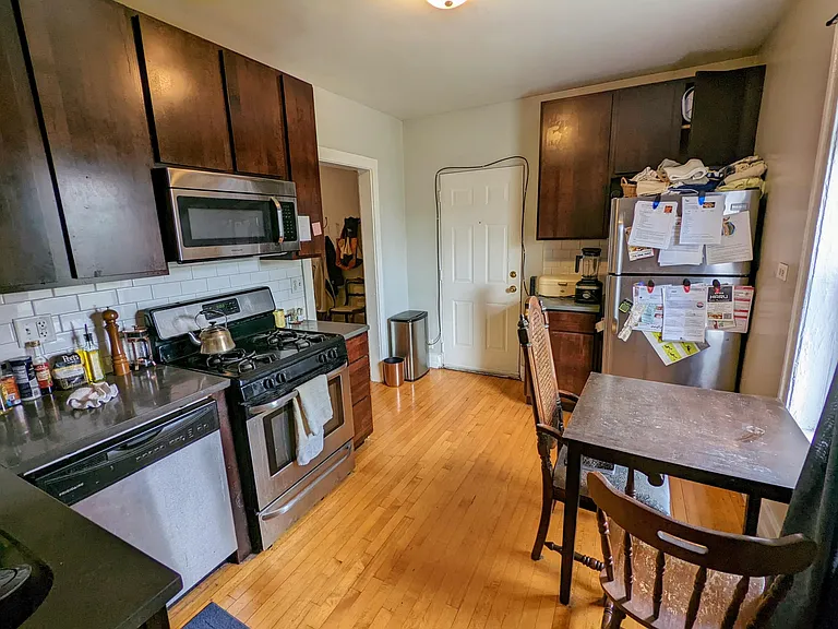 1948 1/2 N Spaulding Ave #2A — Photo 13
