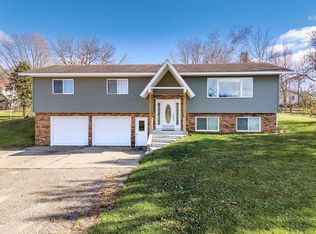 465 West St, Loganville, WI 53943