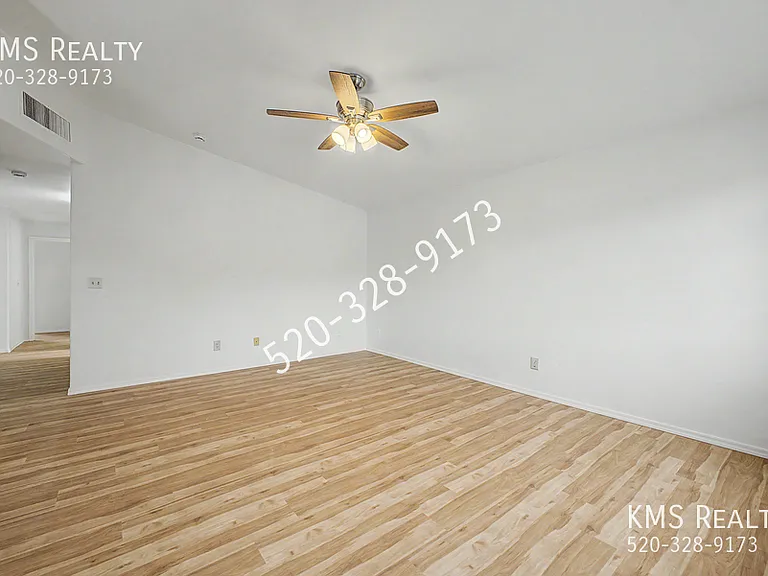 3292 W Kristina Ln — Photo 4